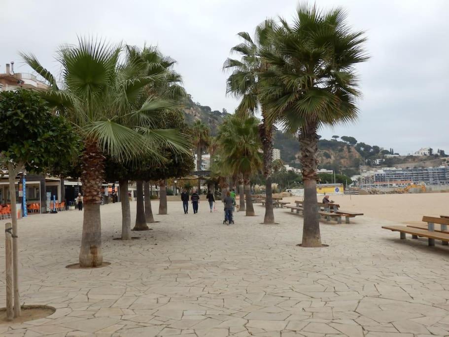 Apartamento Blanes Playa Exterior foto
